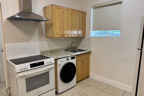 1021 NW 3rd St # 106, Miami FL 33128
