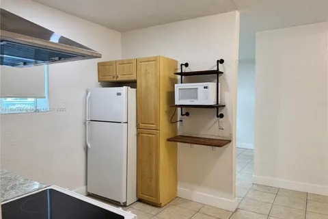 1021 NW 3rd St # 106, Miami FL 33128