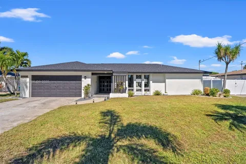 1709 SE 39th ST, Cape Coral FL 33904