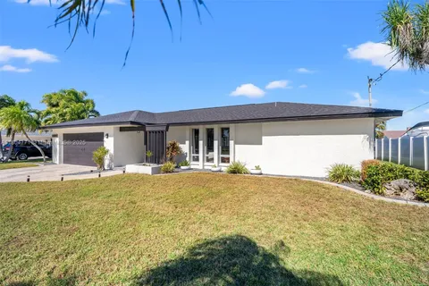 1709 SE 39th ST, Cape Coral FL 33904