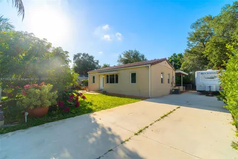 1231 Dunad Ave, Opa-Locka FL 33054