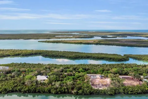 1181 BLUE HILL CREEK DR, Marco Island FL 34145