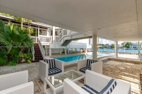 655 N Mashta Dr, Key Biscayne FL 33149
