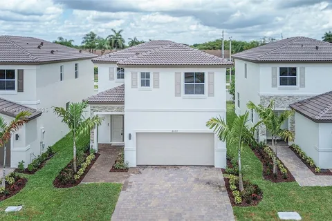 2637 SE 24th Ct, Homestead FL 33035