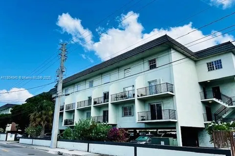 5731 NW 37th St # 206, Virginia Gardens FL 33166