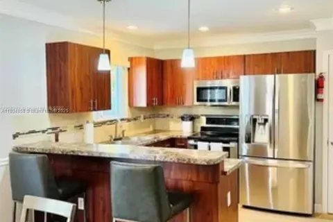20501 NW 18th Ave, Miami Gardens FL 33056