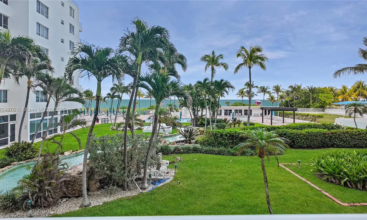 5005 Collins Ave # 212, Miami Beach FL 33140
