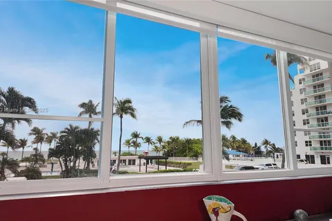 5005 Collins Ave # 212, Miami Beach FL 33140