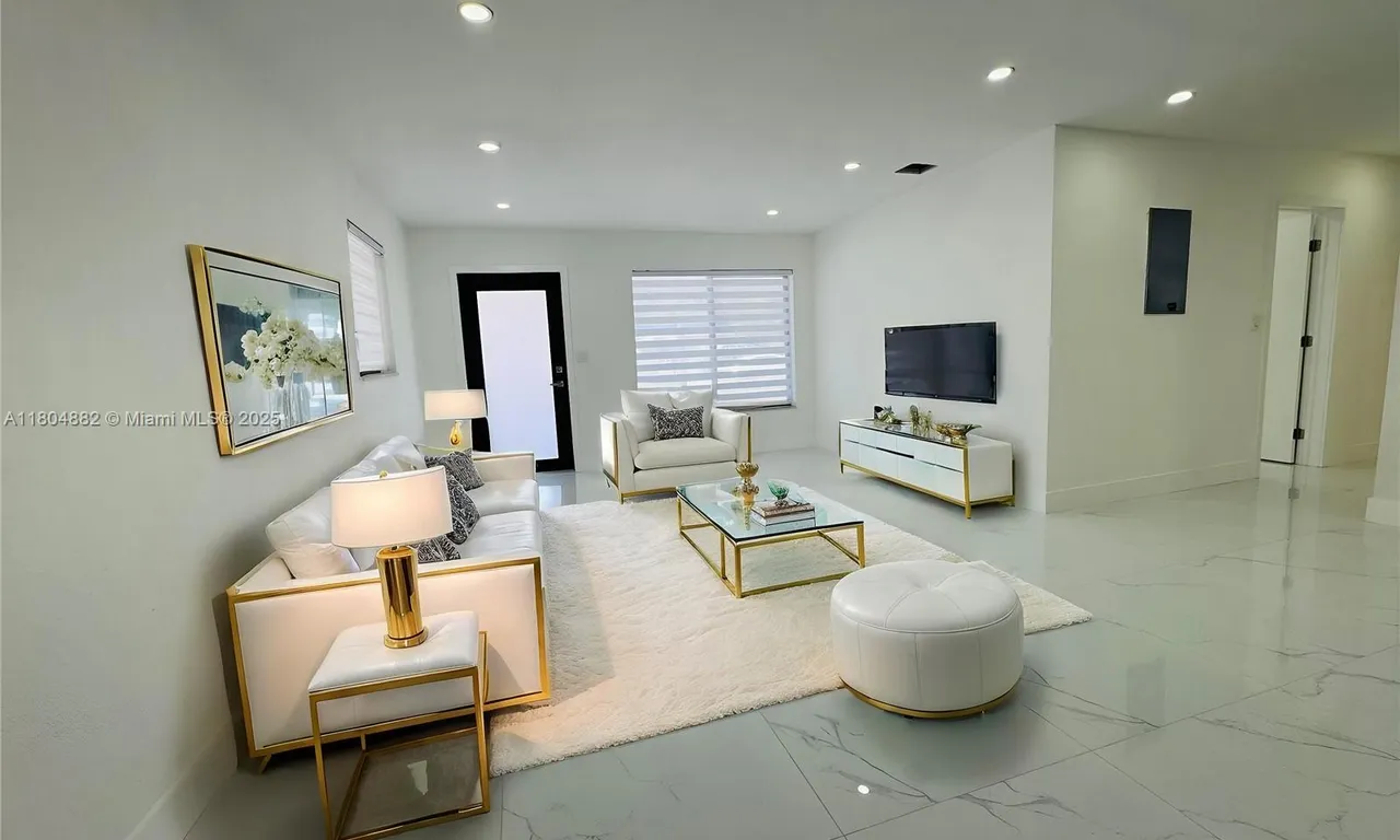 1440 N 71st Ave # 1, Hollywood FL 33024