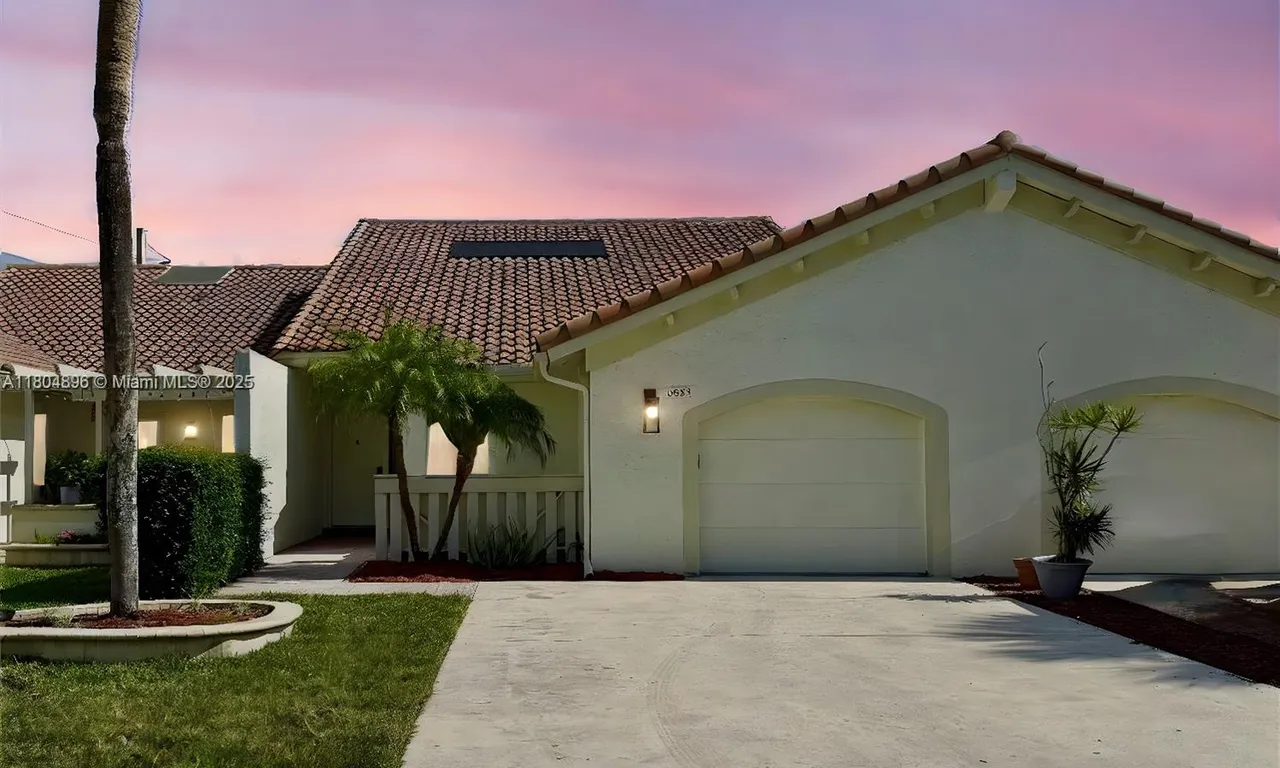 6953 Barbarossa St, Boca Raton FL 33433