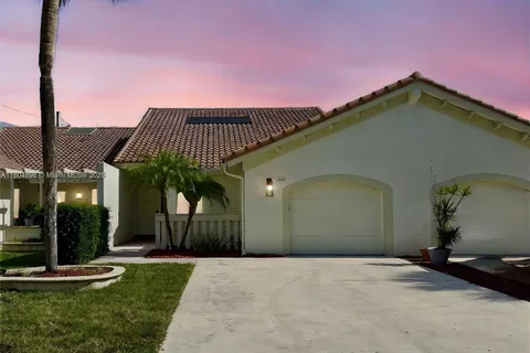 6953 Barbarossa St, Boca Raton FL 33433