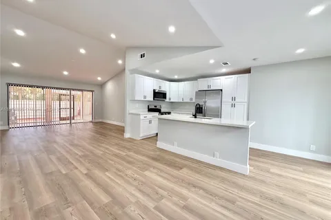 6953 Barbarossa St, Boca Raton FL 33433