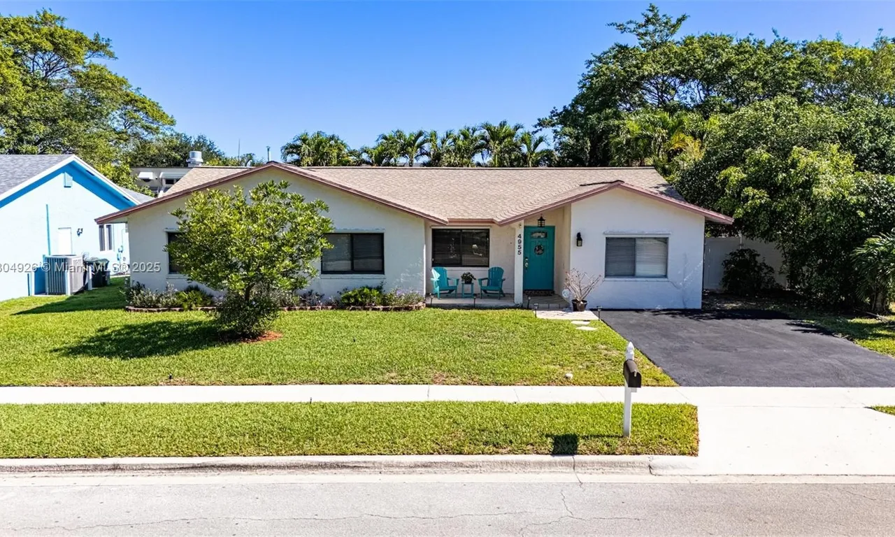 4955 NW 10th St, Coconut Creek FL 33063