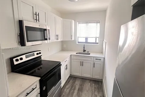 3417 NW 22nd Ave # 8, Miami FL 33142