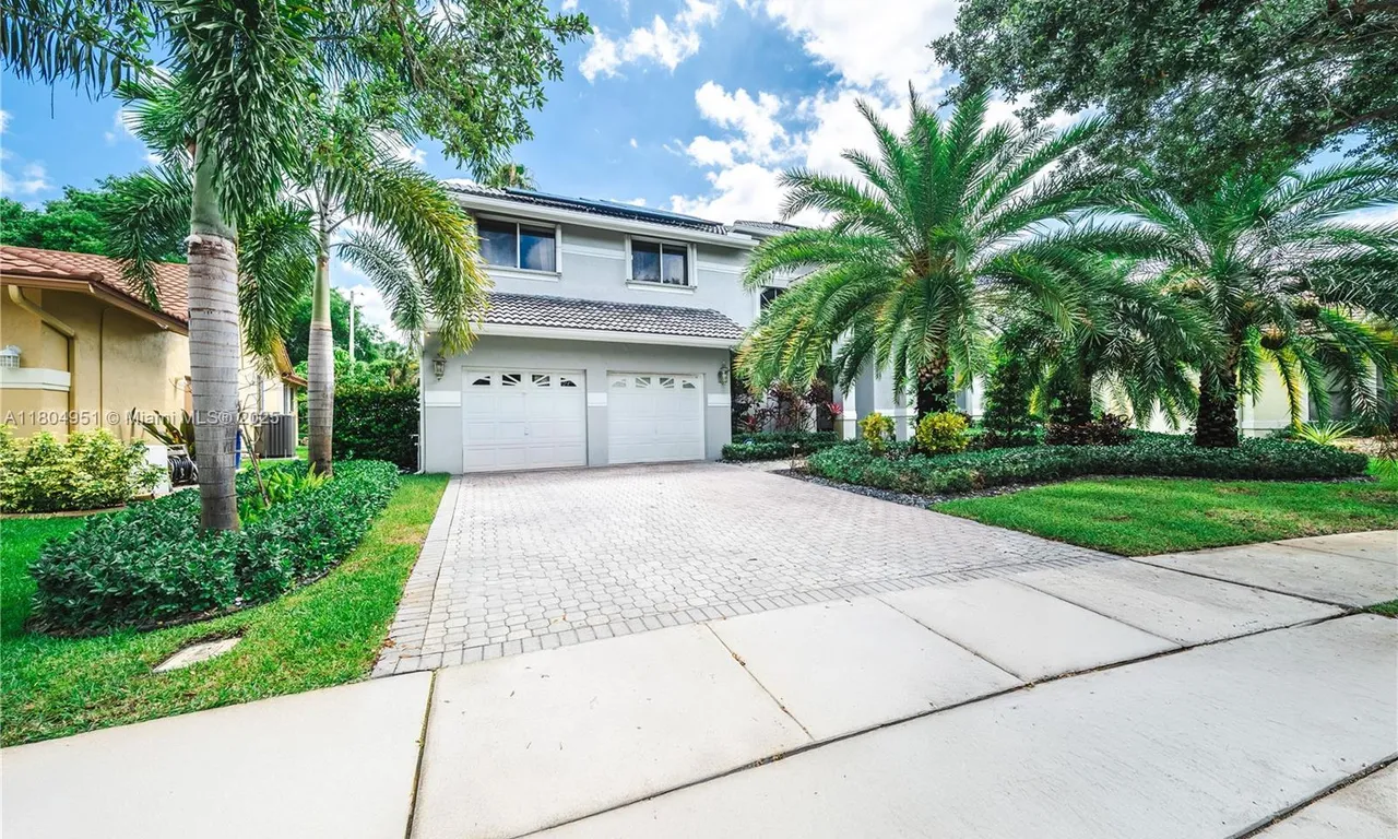 18201 NW 16th St, Pembroke Pines FL 33029