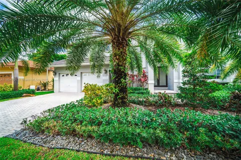 18201 NW 16th St, Pembroke Pines FL 33029