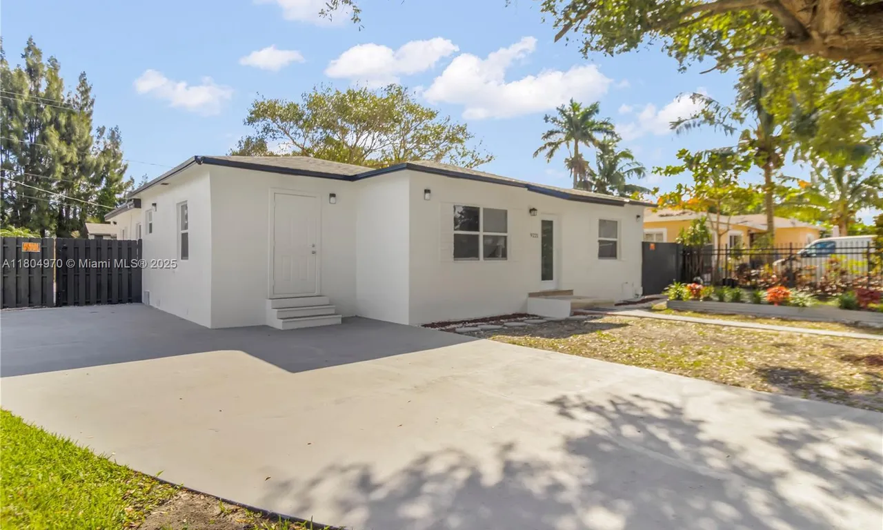 9221 NW 15th Ave, Miami FL 33147