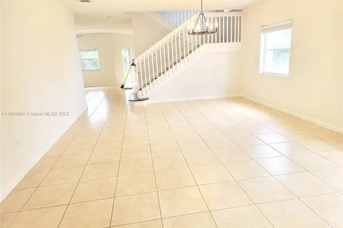 285 NE 32nd Ter, Homestead FL 33033