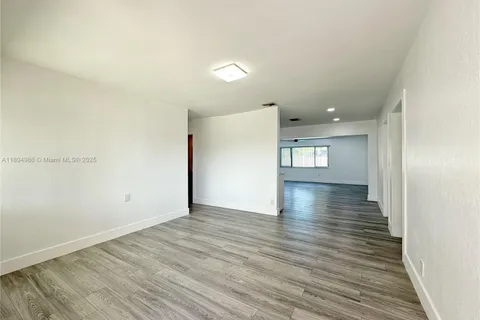 2135 SW 46th Ter, Fort Lauderdale FL 33317