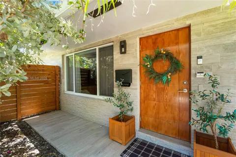 4461 NE 15th Ave, Oakland Park FL 33334
