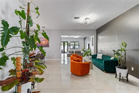 17375 SW 41st St, Miramar FL 33029