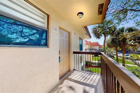 15805 W Waterside Cir # 202, Sunrise FL 33326