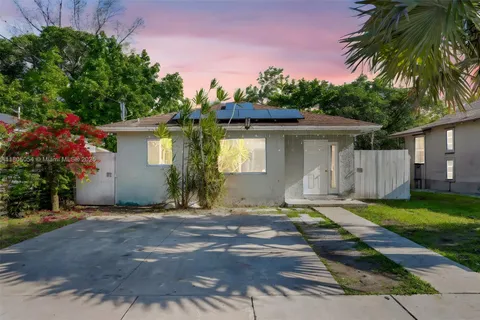 1812 NW 69th Ter, Miami FL 33147