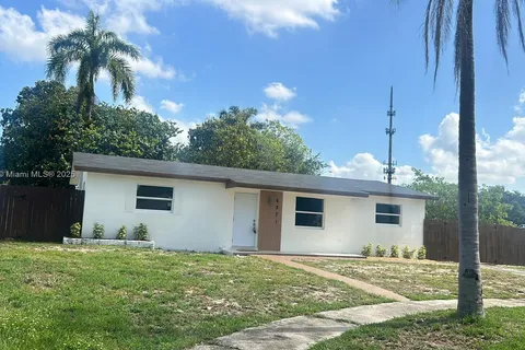 6271 Farragut St, Hollywood FL 33024