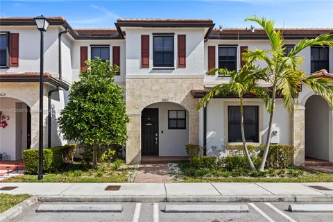 10611 W 33rd Ct, Hialeah FL 33018