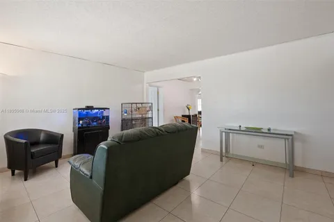 771 Swan Ave, Miami Springs FL 33166