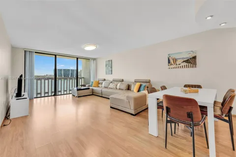 17900 N Bay Rd # 603, Sunny Isles Beach FL 33160