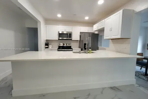 900 SW 31st, Fort Lauderdale FL 33315