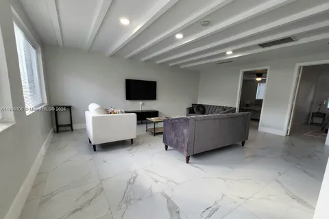 900 SW 31st, Fort Lauderdale FL 33315