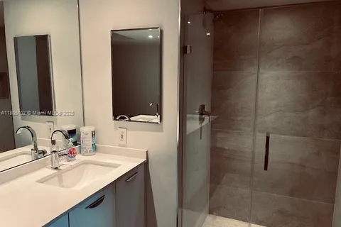 1000 W Island Blvd # 2412, Aventura FL 33160