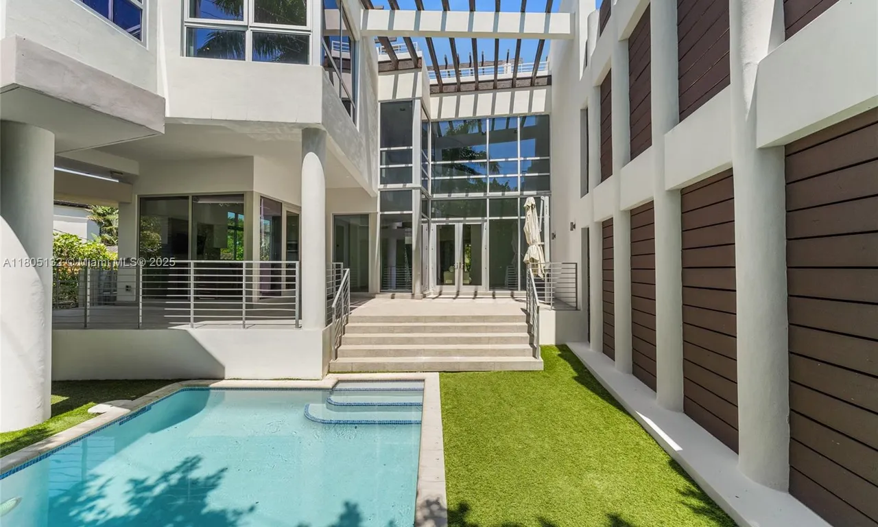544 Fernwood Rd # 544, Key Biscayne FL 33149