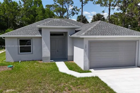 2812 10th St W, Lehigh Acres FL 33971