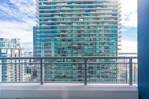 60 SW 13th St # 3416, Miami FL 33130