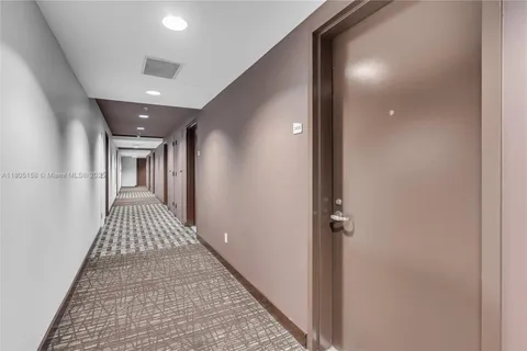 60 SW 13th St # 3416, Miami FL 33130
