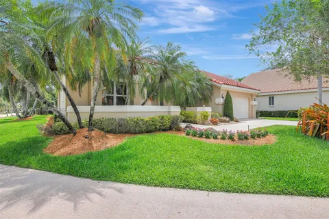2651 Oakmont, Weston FL 33332