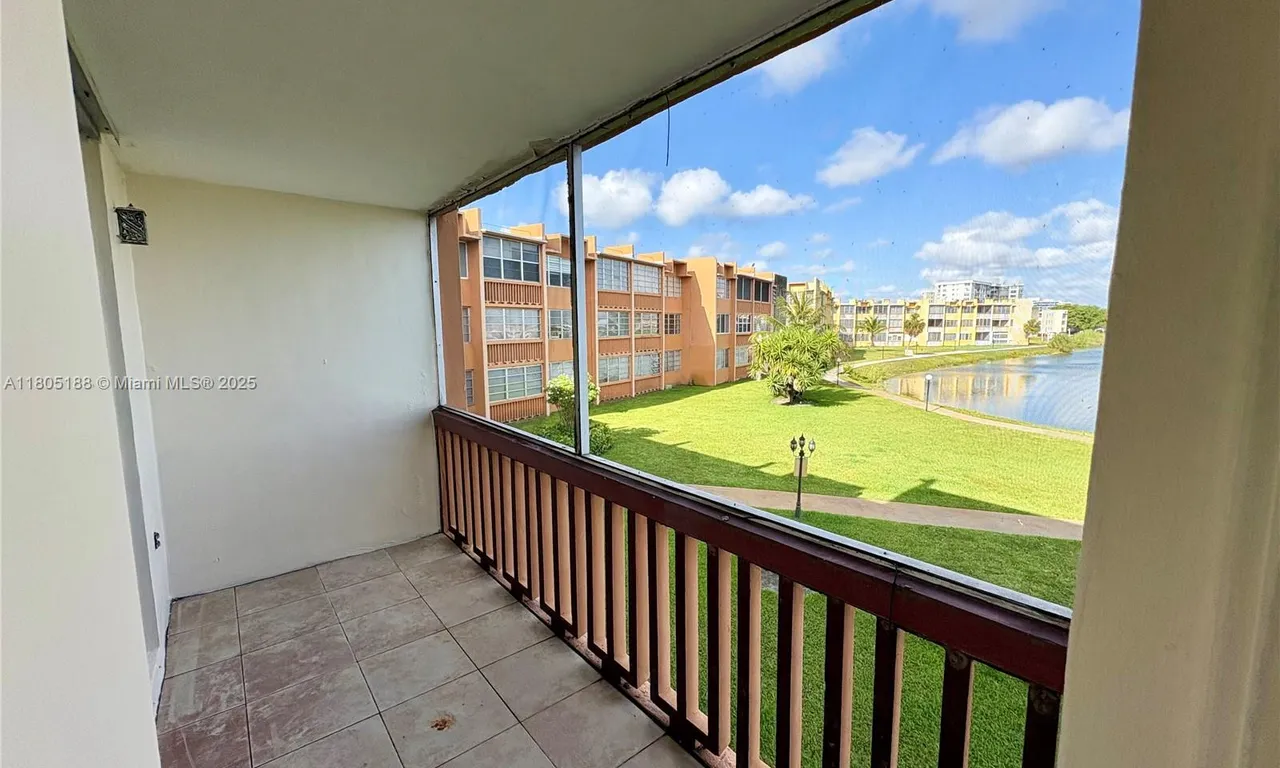 1591 NE Miami Gardens Dr # 203, Miami FL 33179