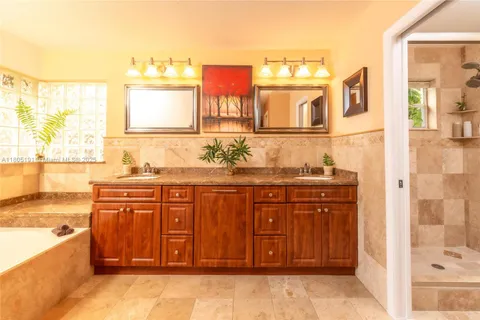15332 SW 142nd Ter, Miami FL 33196