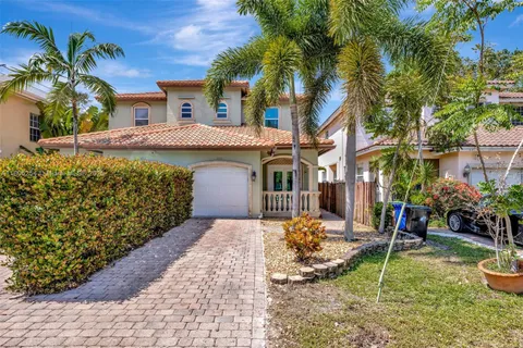 853 SW 11th Ct, Fort Lauderdale FL 33315