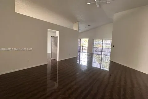 104 Executive Cir, Boynton Beach FL 33436