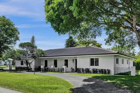 7941 SW 143rd St, Palmetto Bay FL 33158