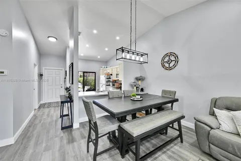 1054 NW 53rd St, Deerfield Beach FL 33064