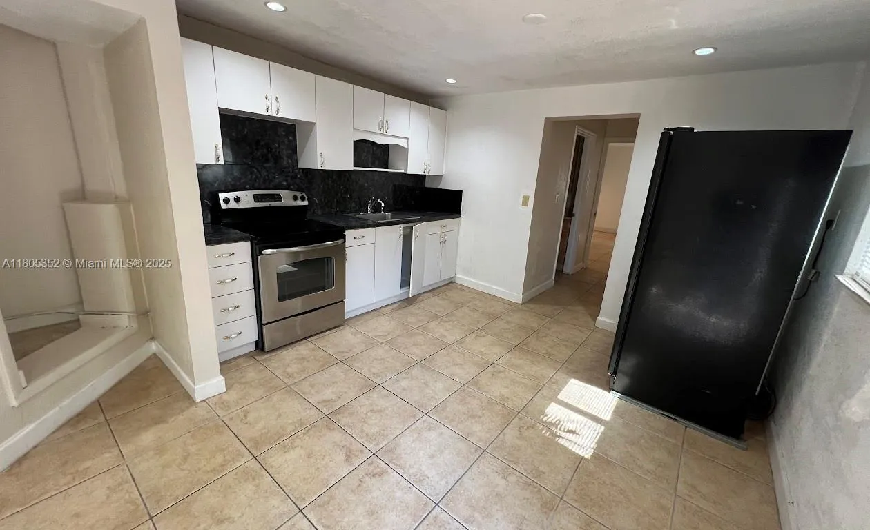 2510 Wiley St # A, Hollywood FL 33020