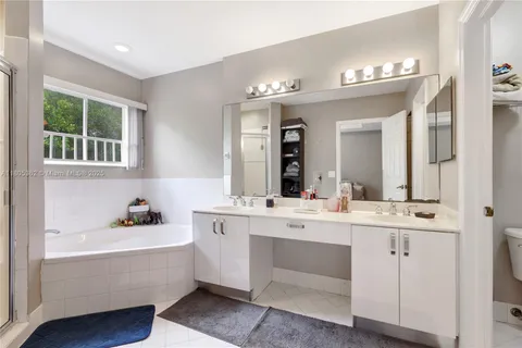 5620 NW 113th Pl # 5620, Doral FL 33178