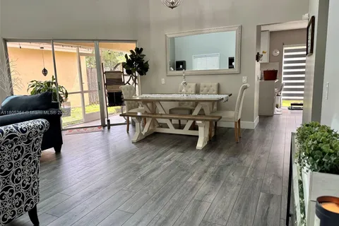 1533 Garden Rd, Weston FL 33326