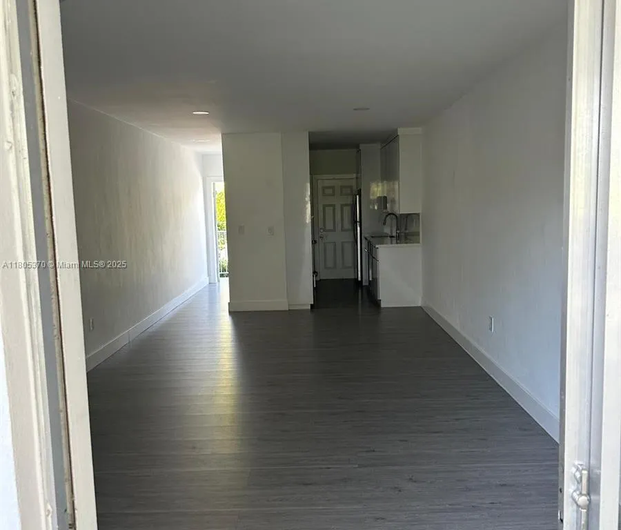 1590 NE 127th St # 205, North Miami FL 33161