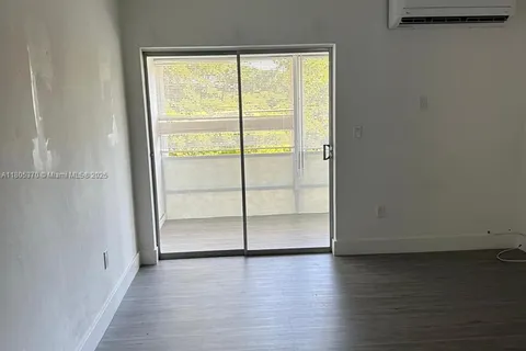 1590 NE 127th St # 205, North Miami FL 33161